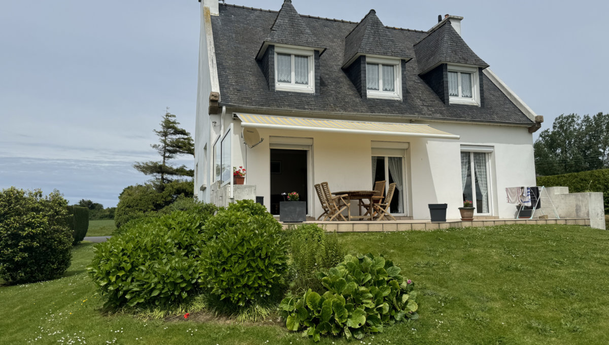 ROSPEZ   EN EXCLUSIVITE TRADITIONNELLE FAMILIALE DE 108 m2 Maison Vente