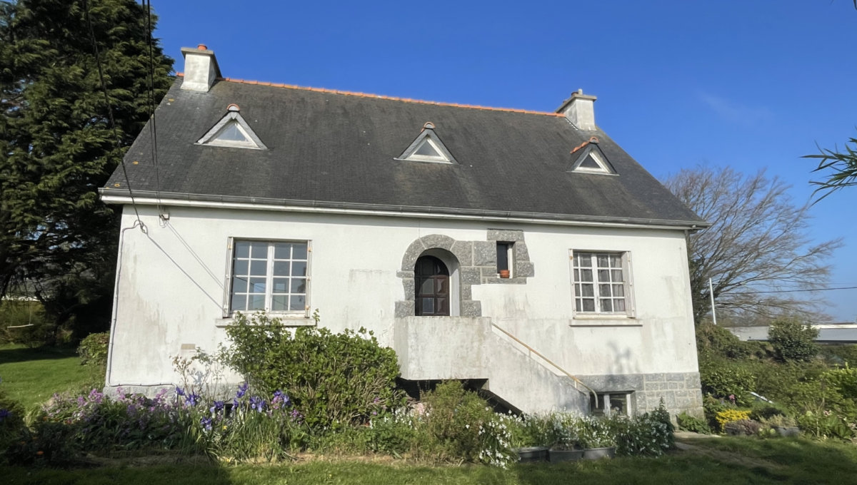 LOGUIVY-LES-LANNION : Maison à rénover avec jardin Maison Vente