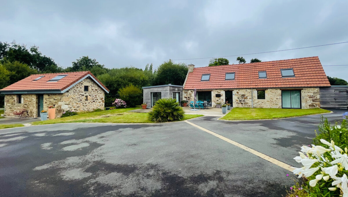 TREBEURDEN :Magnifique ensemble de 2 maisons - Au grand calme Maison Vente