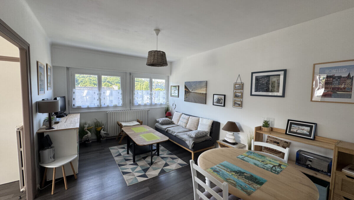 PERROS-GUIREC : Appartement accès immédiat à la plage de Trestraou avec parking Appartement Vente